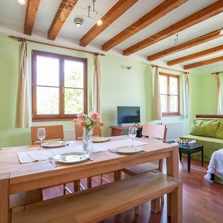 Lipa-lipno Apartment *